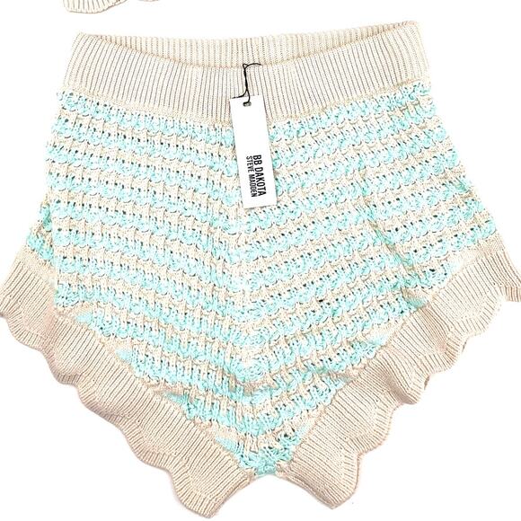 BB Dakota Steve Madden High Waist Blue & Cream Crochet Shorts Medium NWT - Picture 3 of 6